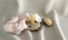 Cargar imagen en el visor de la galería, Porta Chupón Liso