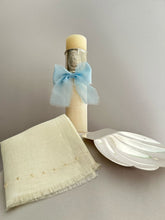 Cargar imagen en el visor de la galería, Kit Bautizo Colección ARO con Virgen de Guadalupe OVAL con Moño Gasa