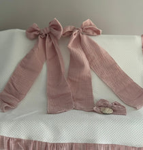 Cargar imagen en el visor de la galería, Cubre Porta Bebé  Piqué Grueso con Muselina