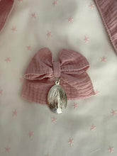 Cargar imagen en el visor de la galería, Cubre Porta Bebé Piqué Estrellitas con Muselina