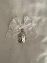 Cargar imagen en el visor de la galería, Cubre Porta Bebé Piqué Estrellitas con Muselina