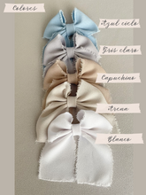 Cargar imagen en el visor de la galería, Kit Bautizo Clásico con Medalla Virgen Guadalupe 5 cms.