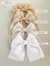 Cargar imagen en el visor de la galería, Moño Carlota