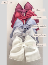 Cargar imagen en el visor de la galería, Moño Carlota Gala Crepé