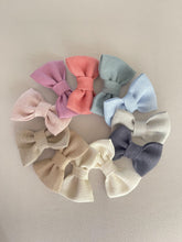 Cargar imagen en el visor de la galería, Moño Manuela