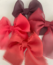 Cargar imagen en el visor de la galería, Moño Carlota Colección Otoño/Invierno