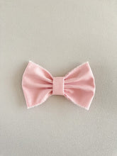 Cargar imagen en el visor de la galería, Moño Josefa