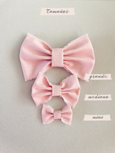 Cargar imagen en el visor de la galería, Moño Josefa