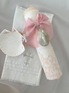 Kit Bautizo Colección PEONY Bordado Tul Español con Medalla Virgen Guadalupe 5cms Ovalada