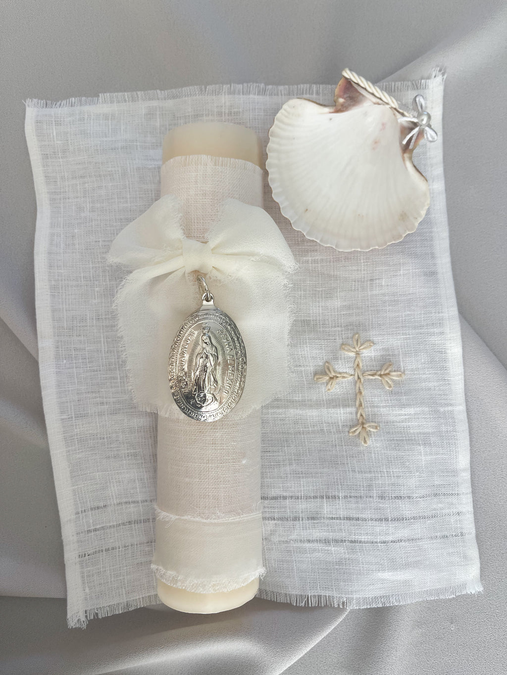 Kit Bautizo Clásico con Medalla Virgen Guadalupe Oval