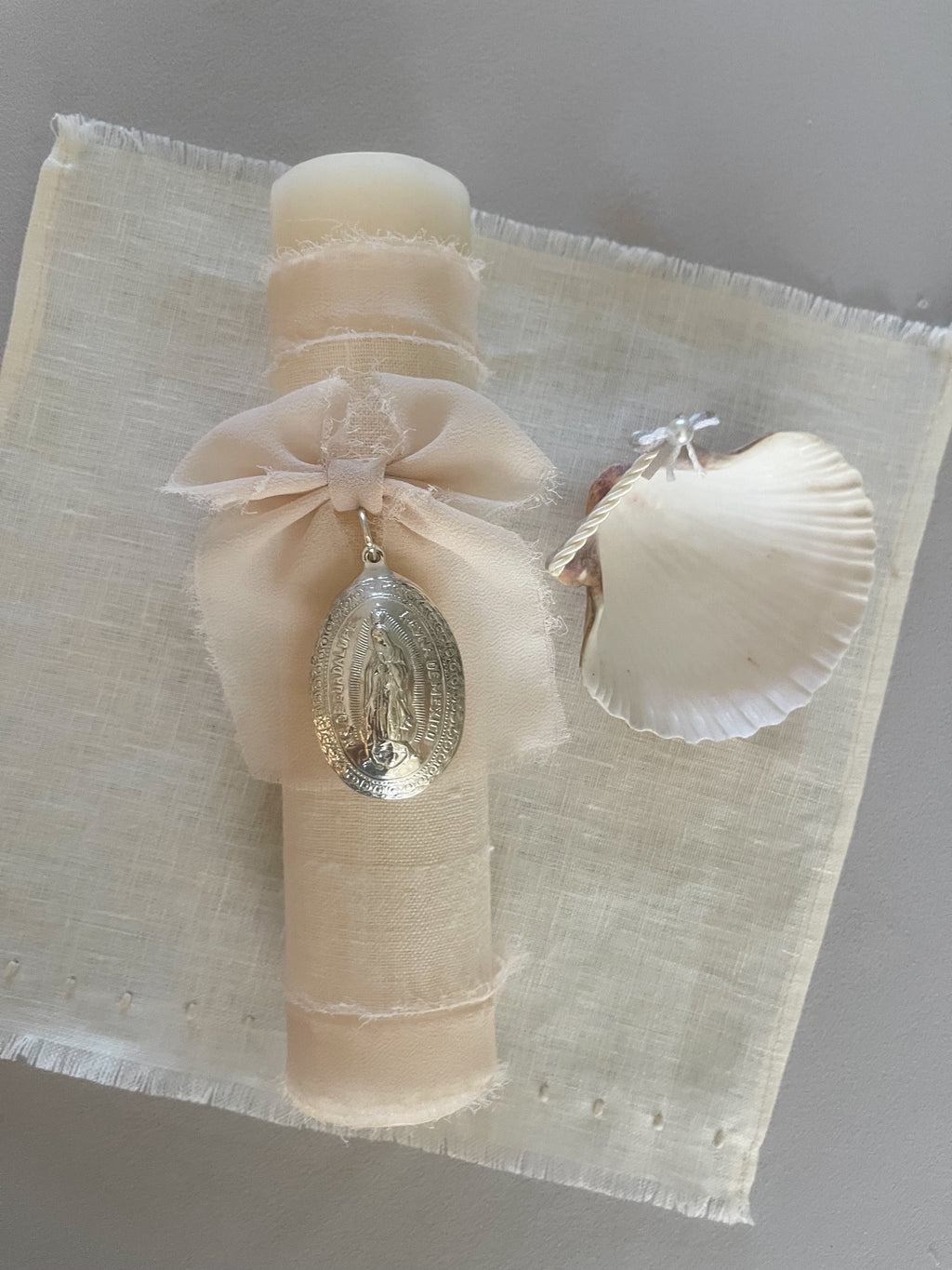 Kit Bautizo Clásico con Medalla Virgen Guadalupe Oval
