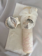 Kit Bautizo Colección PEONY Bordado Tul Español con Medalla Virgen Guadalupe 5cms Redonda
