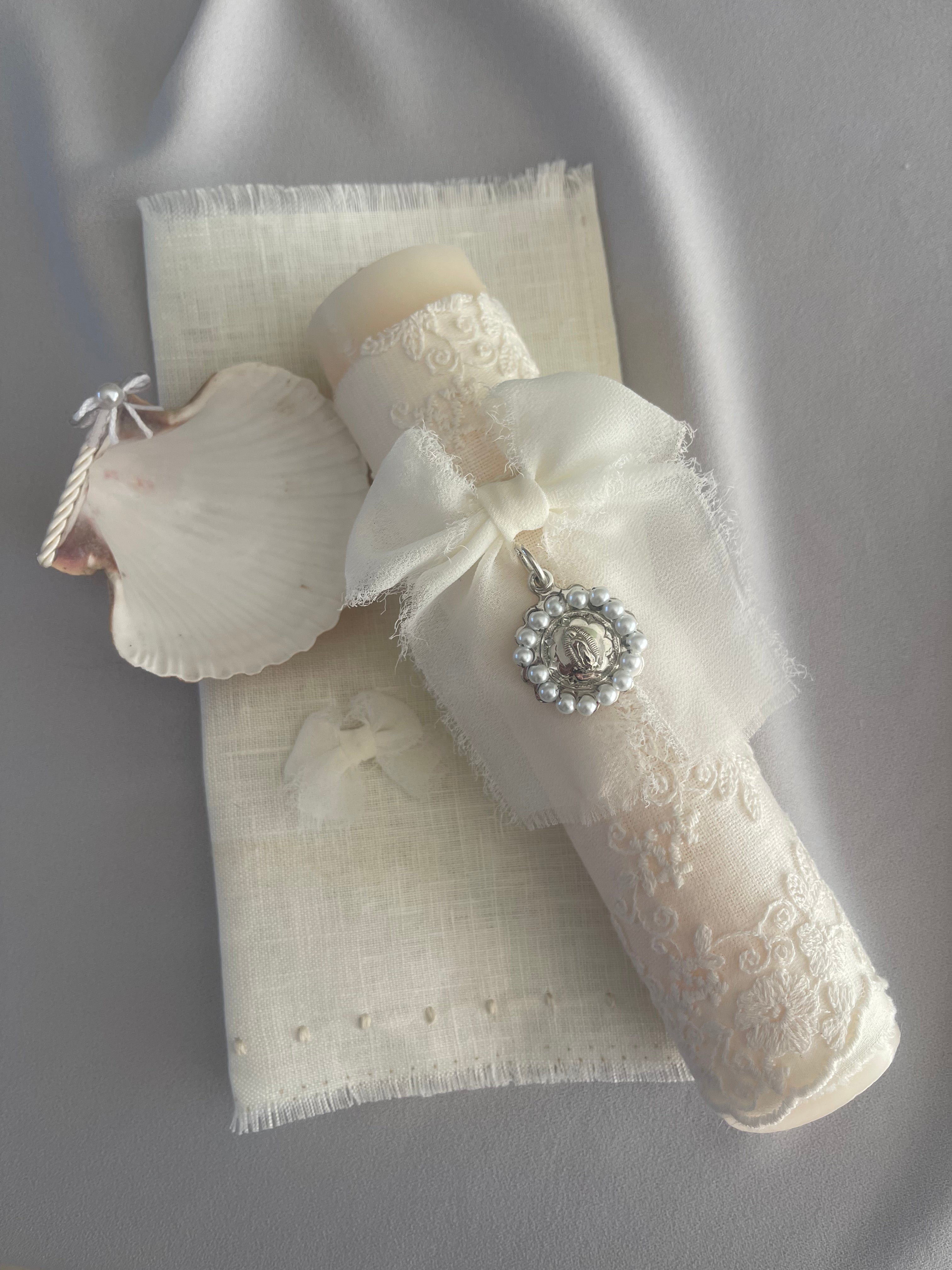 Kit Bautizo Colección Bordado Tul Virgen Guadalupe Perlas