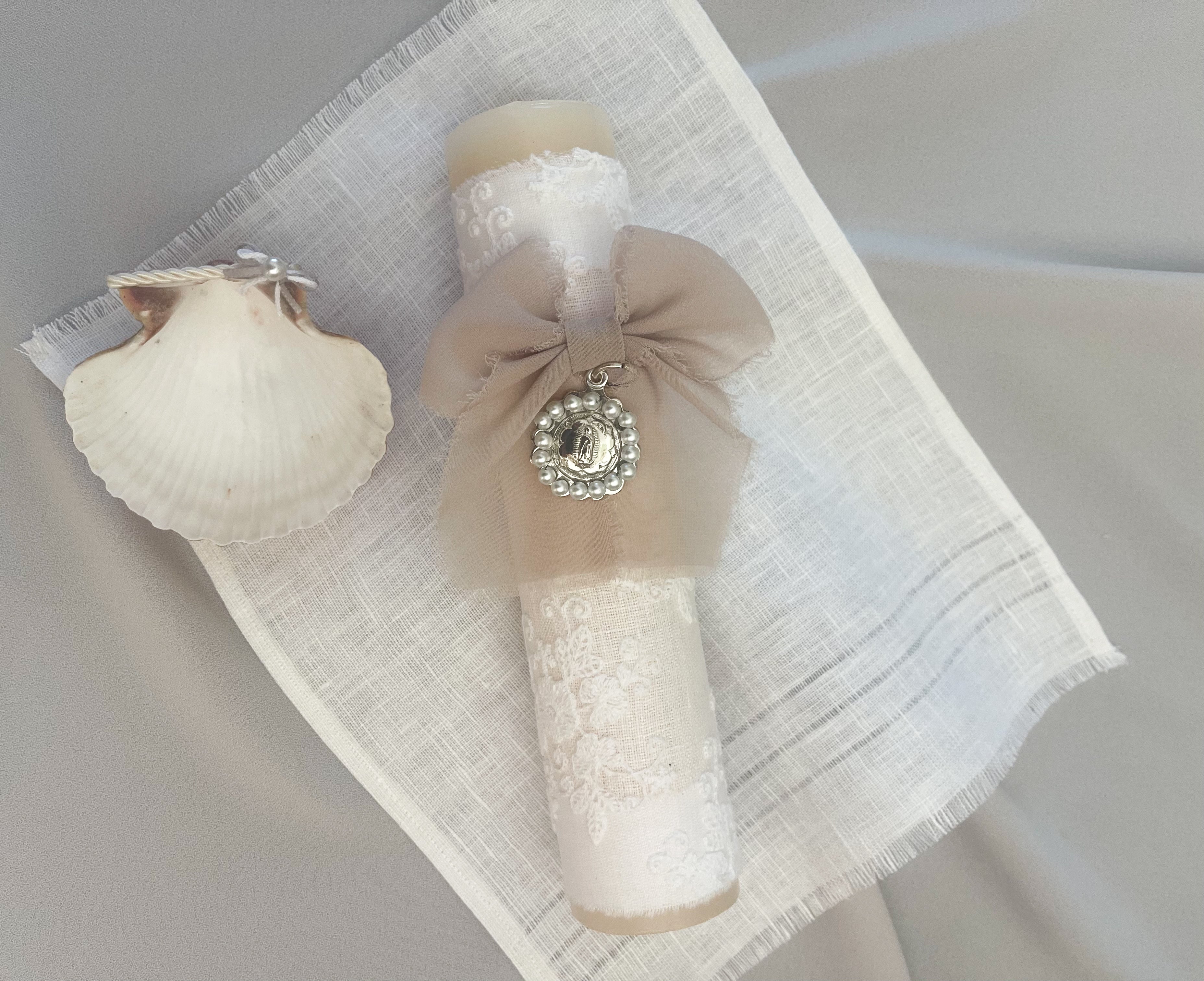 Kit Bautizo Colección Bordado Tul Virgen Guadalupe Perlas