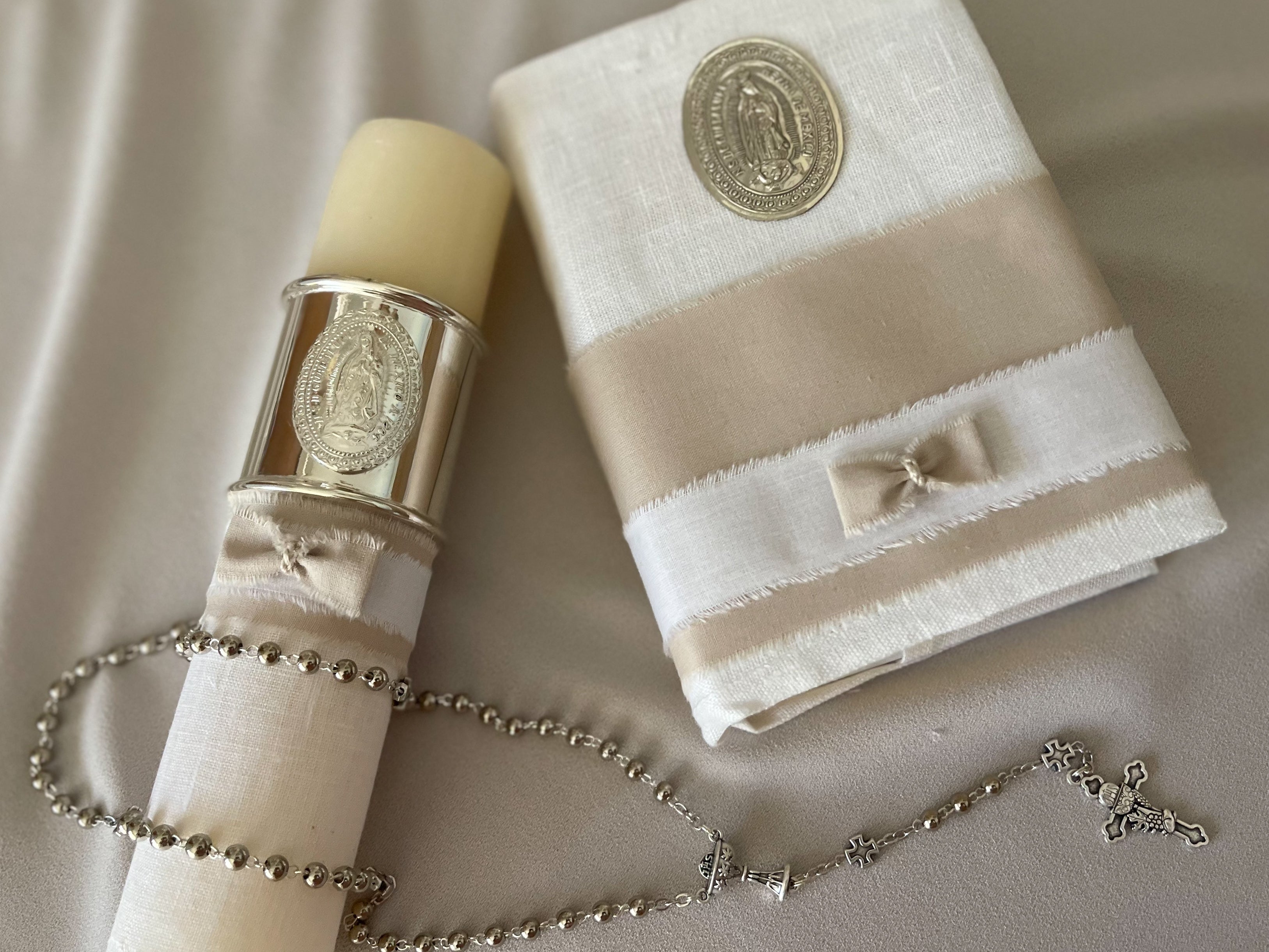 Kit Primera Comunión Colección Elegance con Aro e Imagen Virgen de Guadalupe Oval