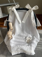 Cubre Porta Bebé ELEGANCE de Piqué  y Tira Bordada Española