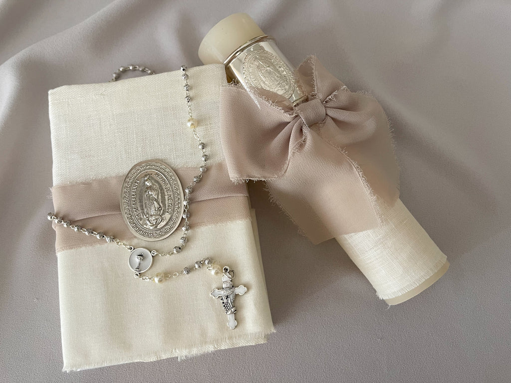 Kit Primera Comunión Colección ARO con Virgen de Guadalupe OVAL con Moño Gasa