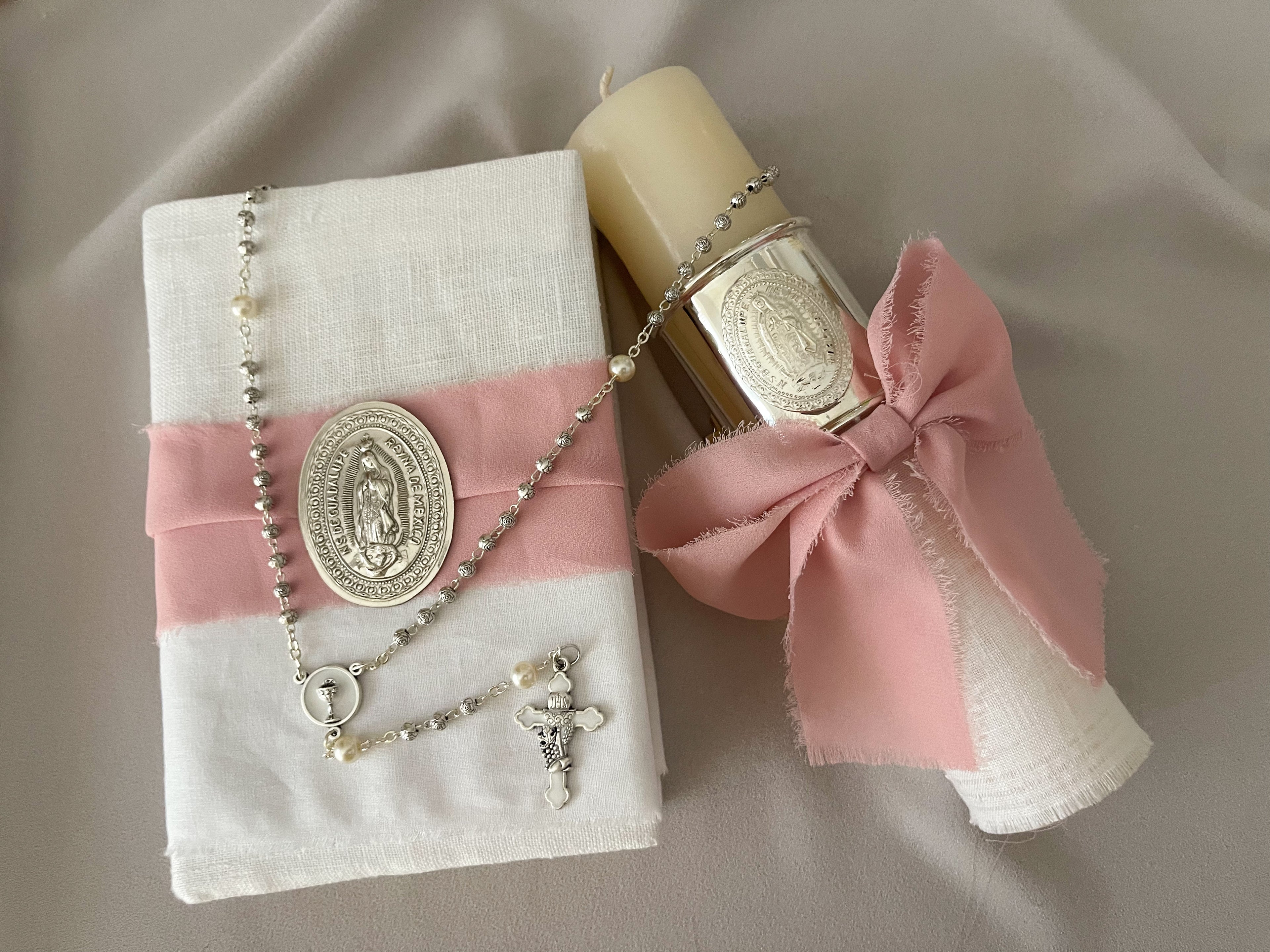 Kit Primera Comunión Colección ARO con Virgen de Guadalupe OVAL con Moño Gasa