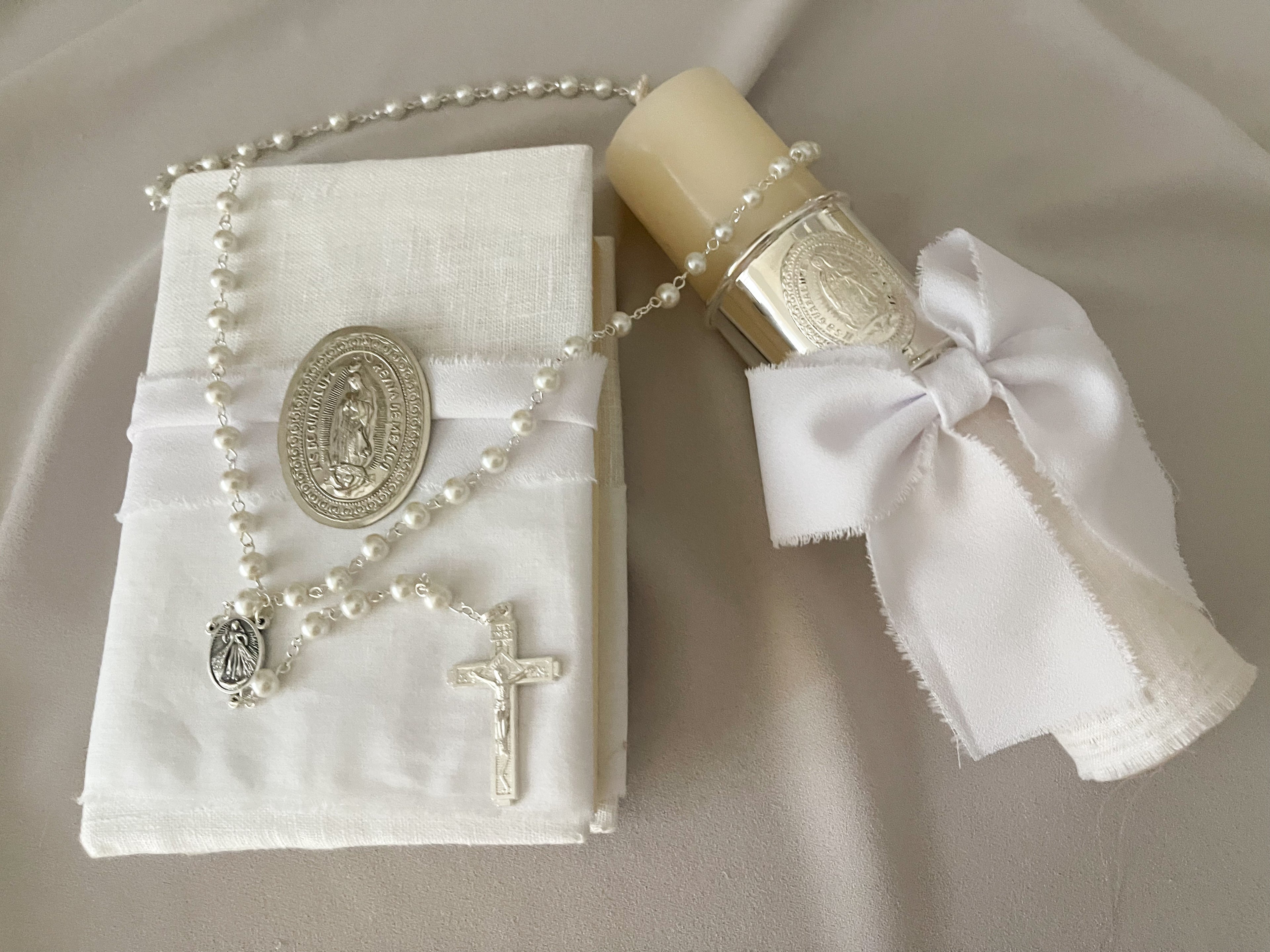 Kit Primera Comunión Colección ARO con Virgen de Guadalupe OVAL con Moño Gasa