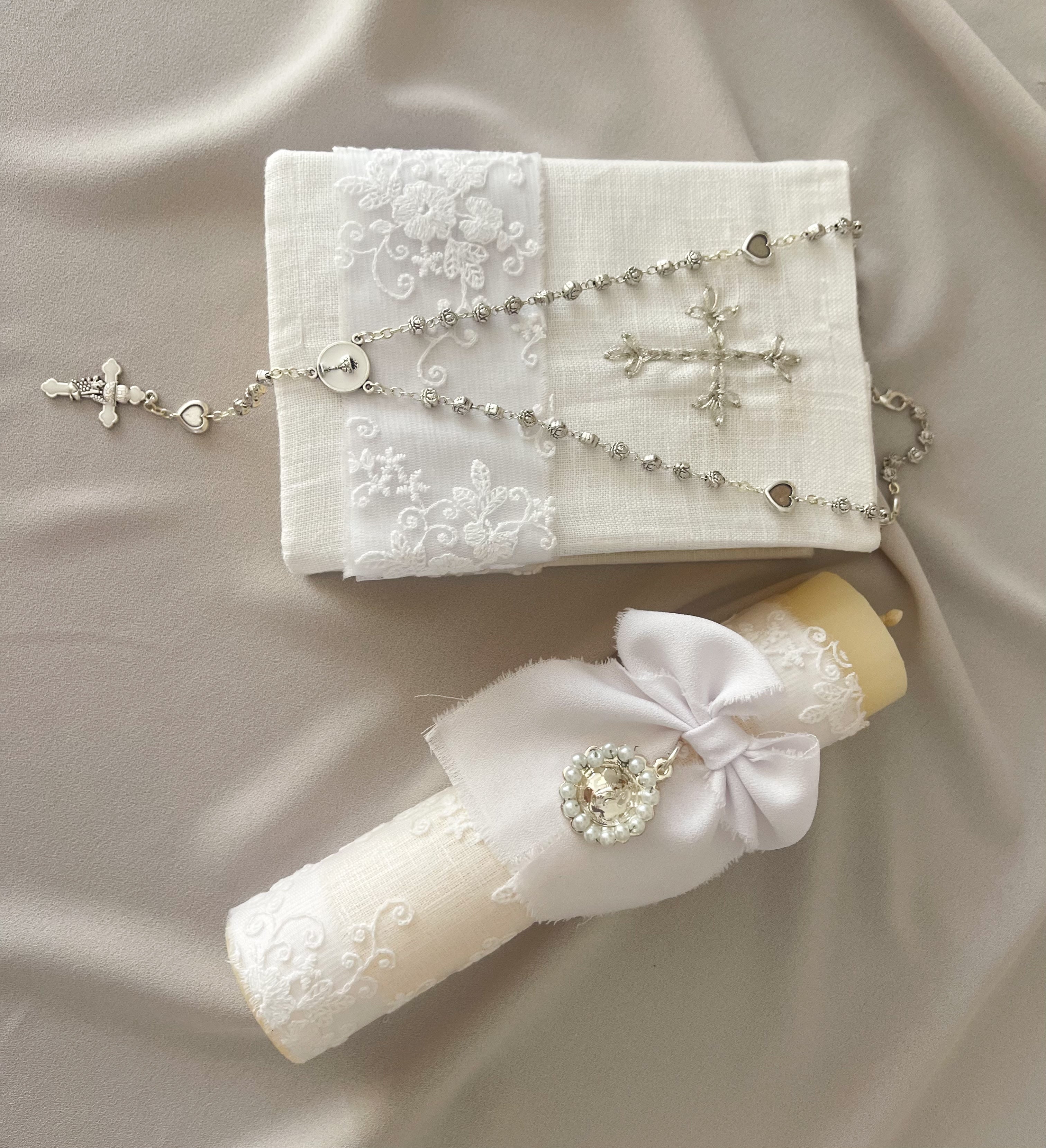 Kit Primera Comunión  Bordado Tul Medalla Virgen de Guadalupe con Perlas