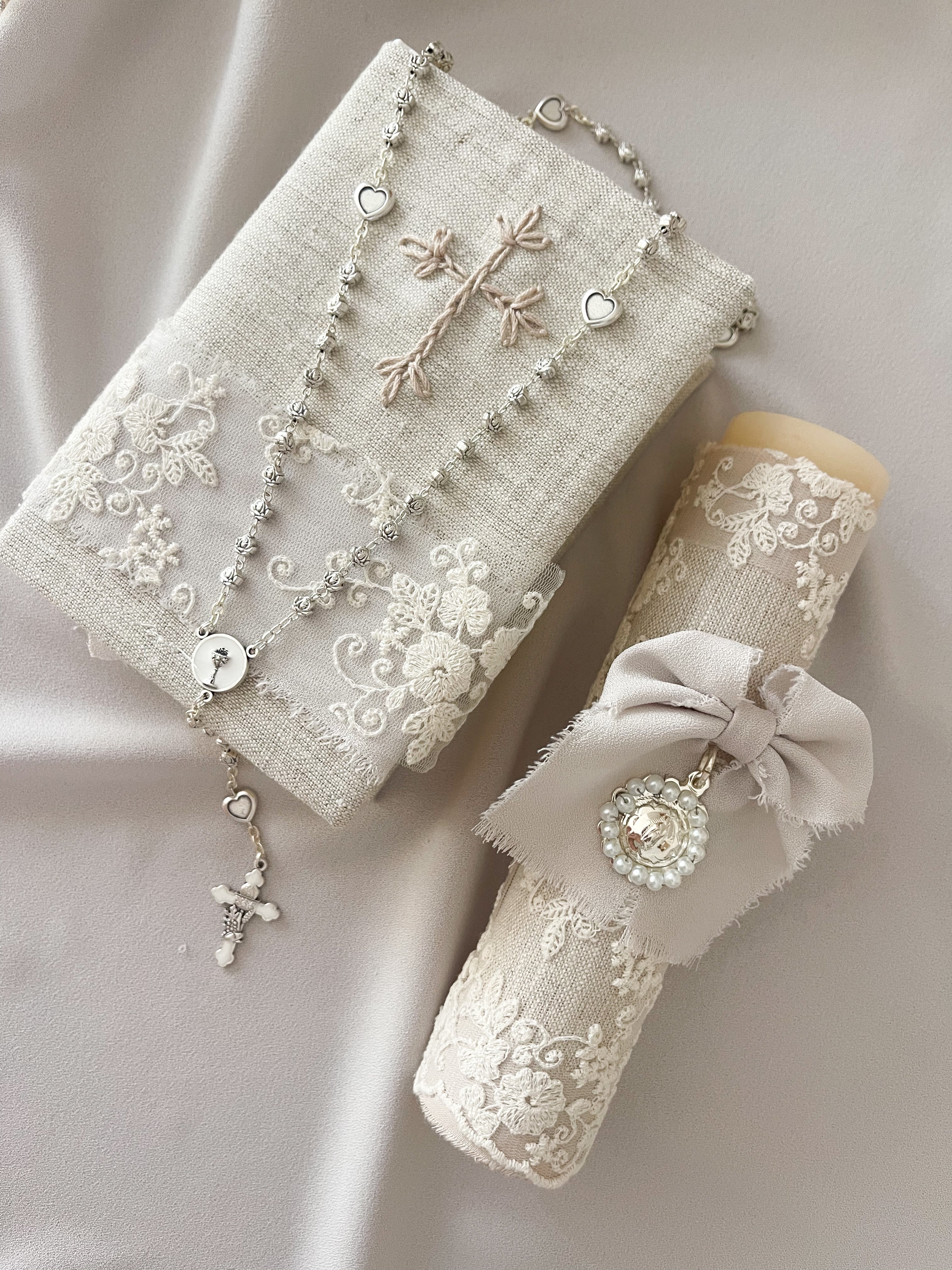 Kit Primera Comunión  Bordado Tul Medalla Virgen de Guadalupe con Perlas