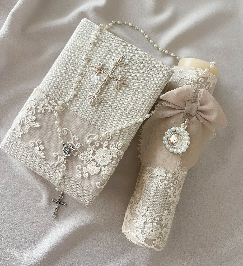 Kit Primera Comunión  Bordado Tul Medalla Virgen de Guadalupe con Perlas