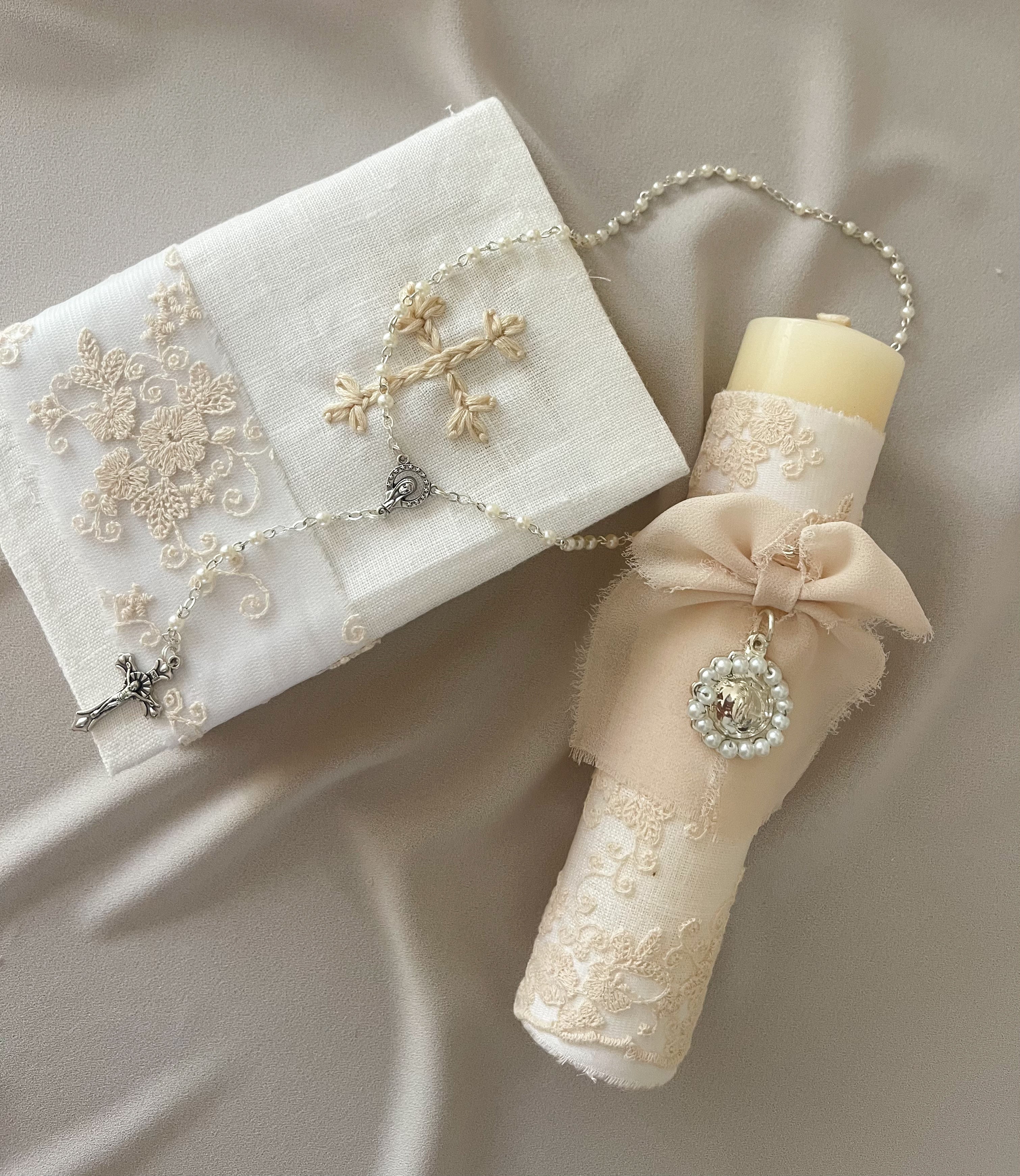 Kit Primera Comunión  Bordado Tul Medalla Virgen de Guadalupe con Perlas
