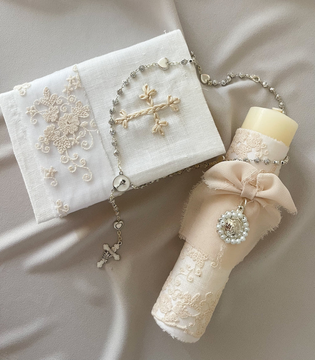 Kit Primera Comunión  Bordado Tul Medalla Virgen de Guadalupe con Perlas