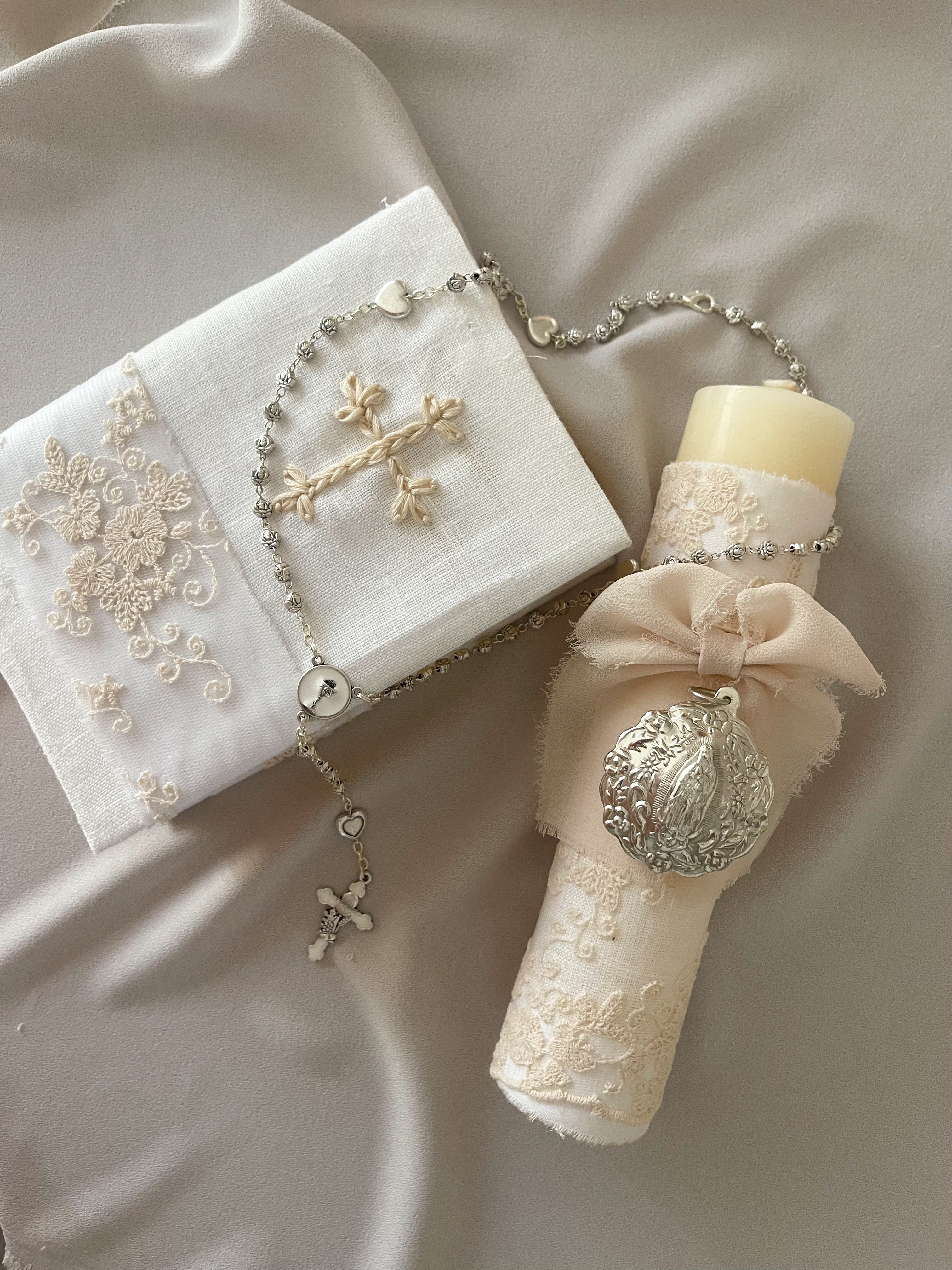 Kit Primera Comunión Bordado Tul Medalla Virgen de Guadalupe REDONDA