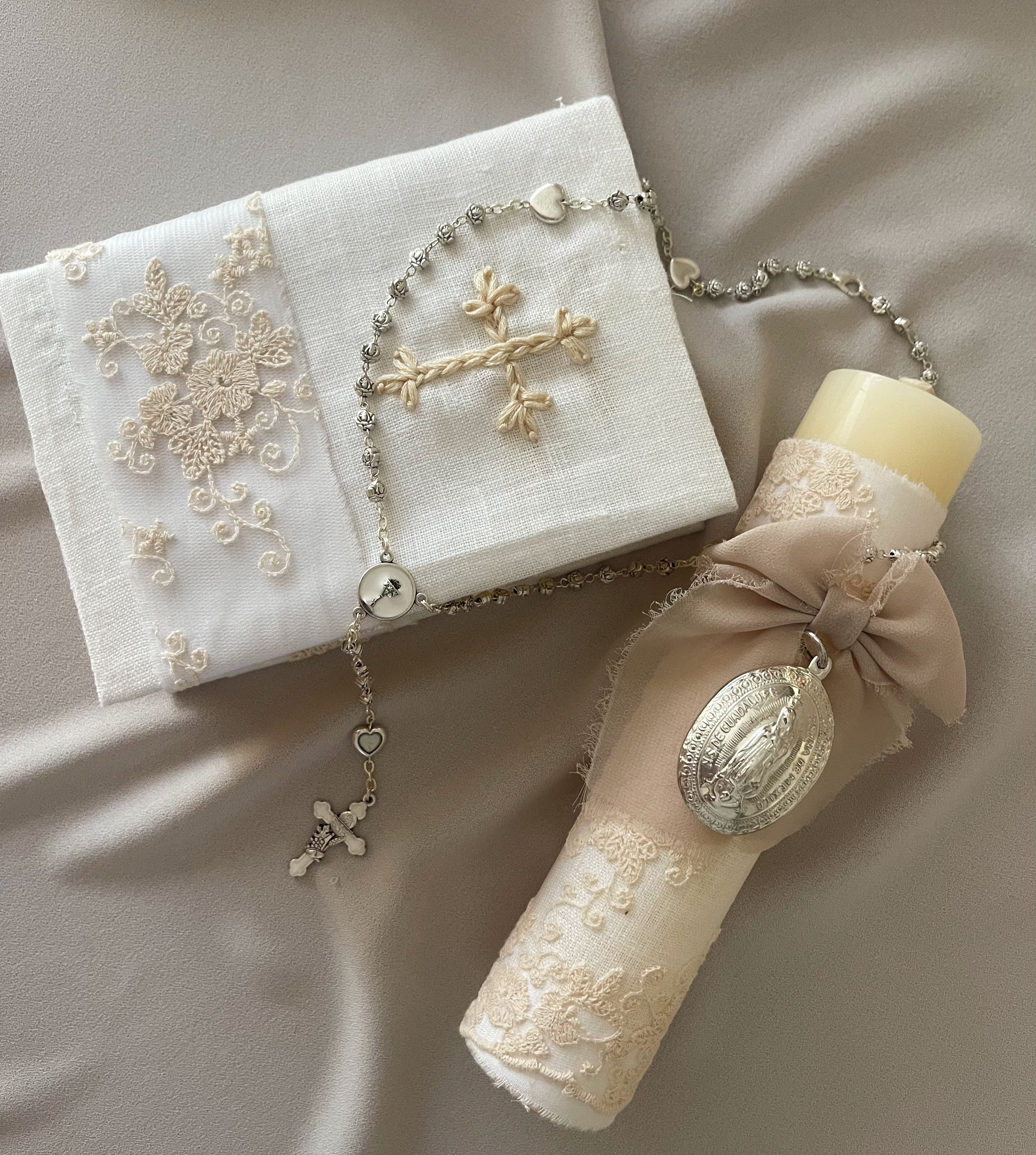 Kit Primera Comunión Bordado Tul Medalla Virgen de Guadalupe OVAL
