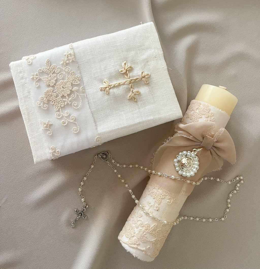 Kit Primera Comunión  Bordado Tul Medalla Virgen de Guadalupe con Perlas