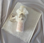 Kit Bautizo Colección PEONY Bordado Tul Español con Medalla Virgen Guadalupe 5cms Redonda