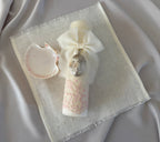 Kit Bautizo Colección PEONY Bordado Tul Español con Medalla Virgen Guadalupe 5cms Ovalada
