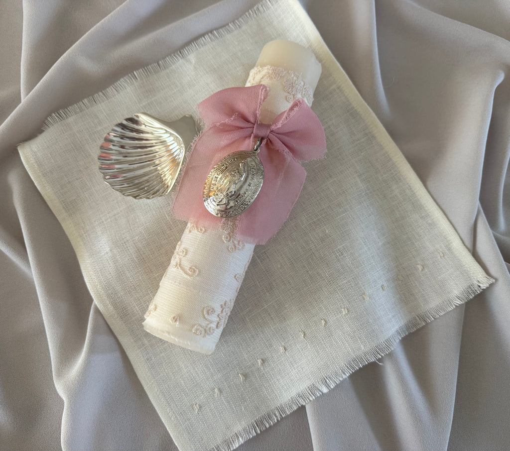 Kit Bautizo Colección Bordado Tul con Medalla Virgen Guadalupe Ovalada