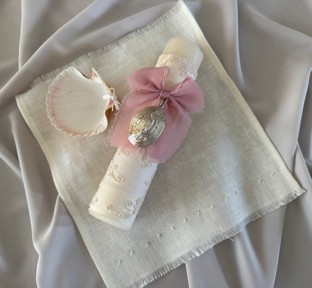 Kit Bautizo Colección Bordado Tul con Medalla Virgen Guadalupe Ovalada