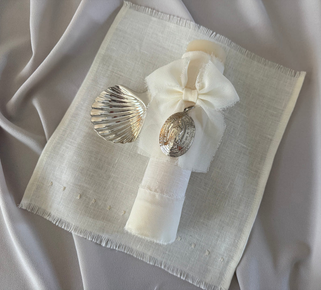 Kit Bautizo Clásico con Medalla Virgen Guadalupe Oval