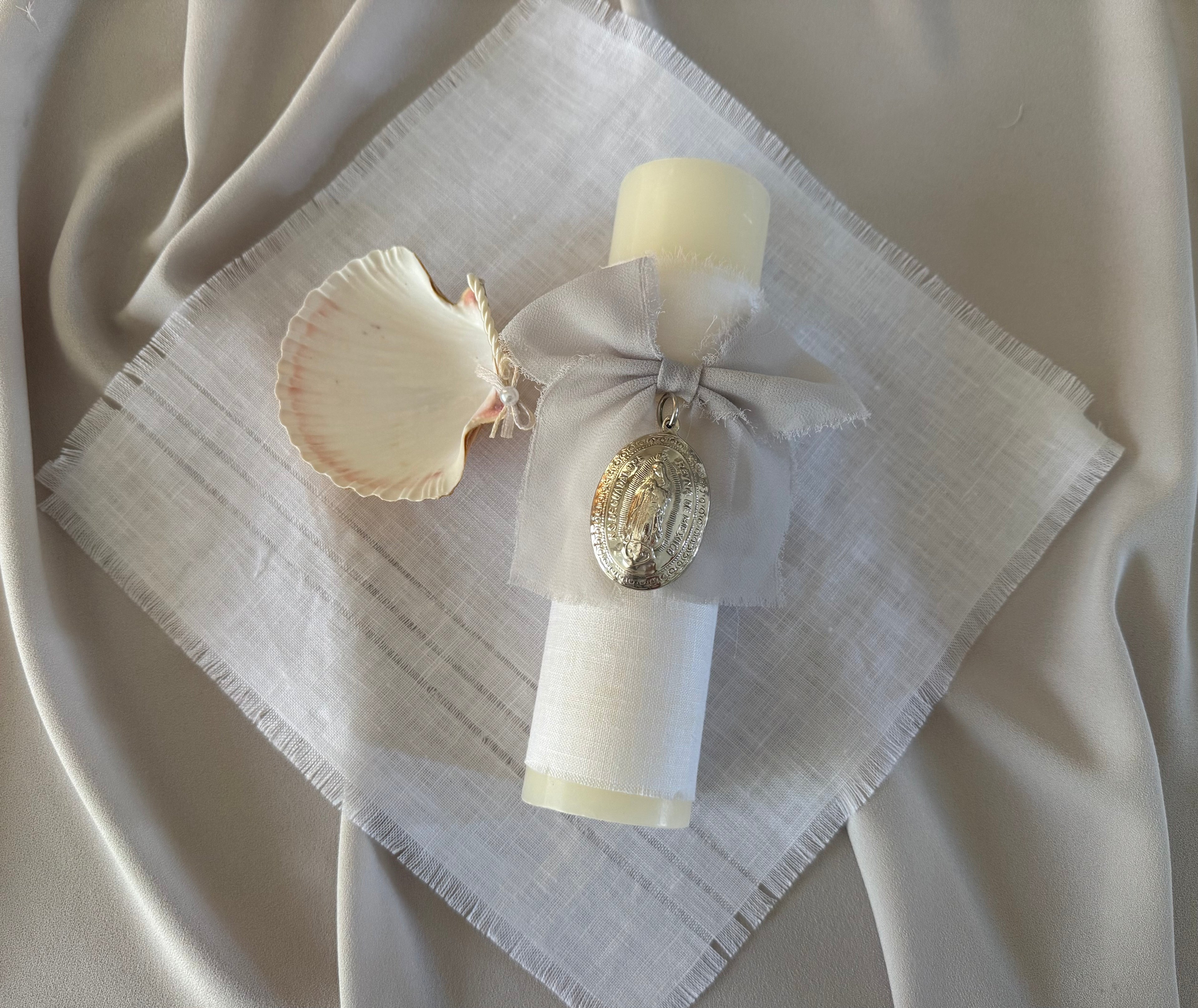 Kit Bautizo Clásico con Medalla Virgen Guadalupe Oval