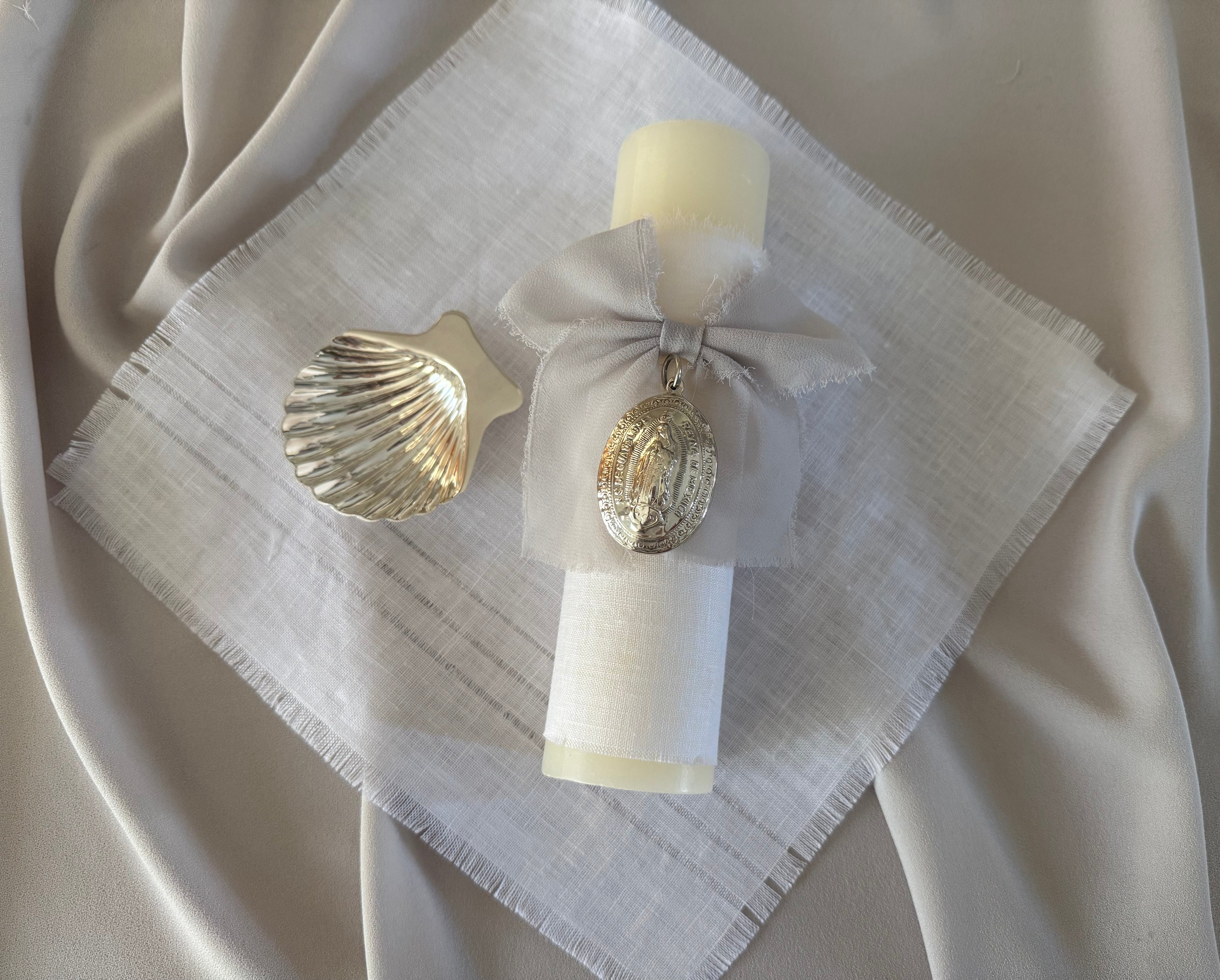 Kit Bautizo Clásico con Medalla Virgen Guadalupe Oval