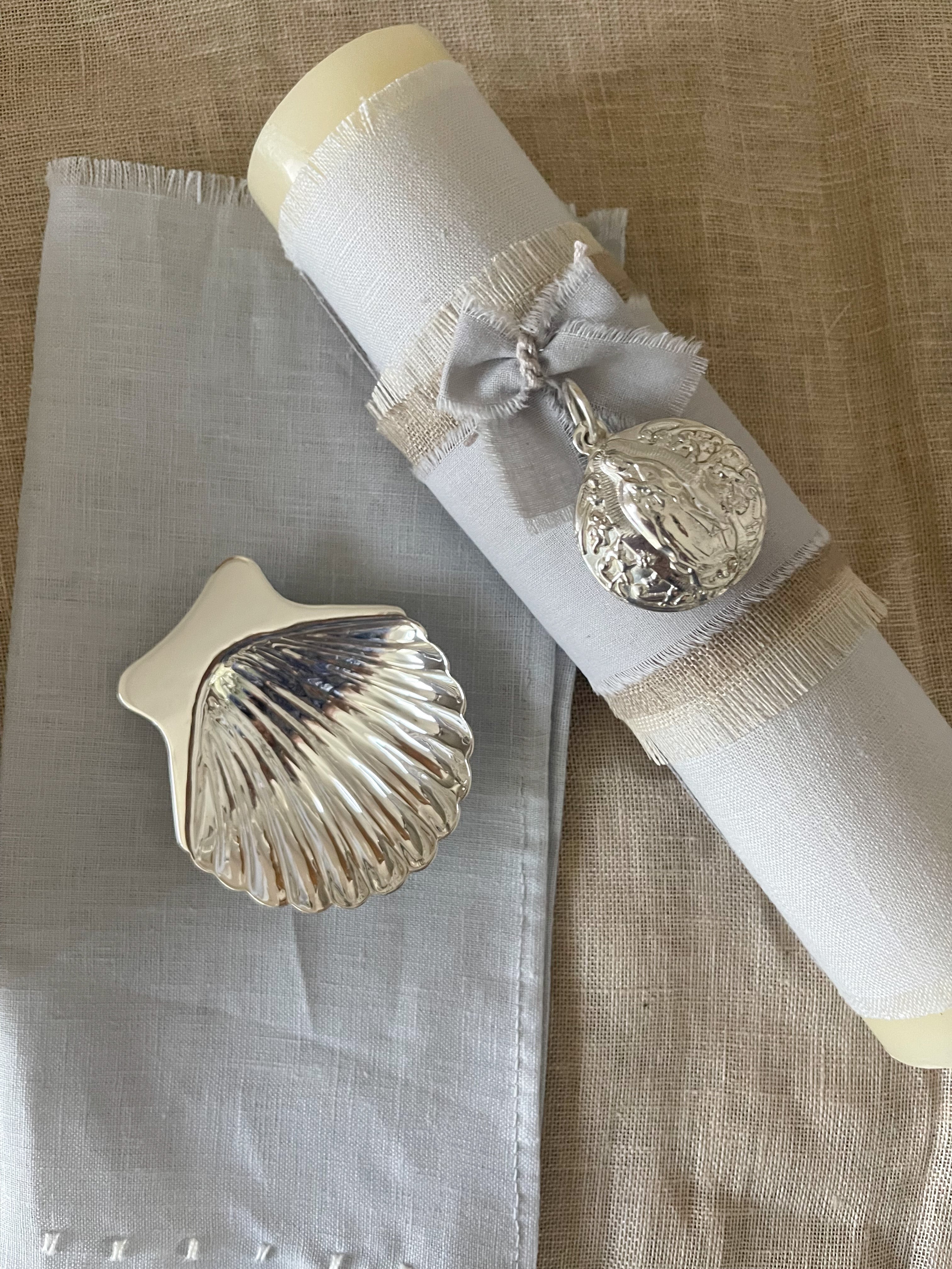 Kit Bautizo Lino LUX  Medalla Virgen Guadalupe