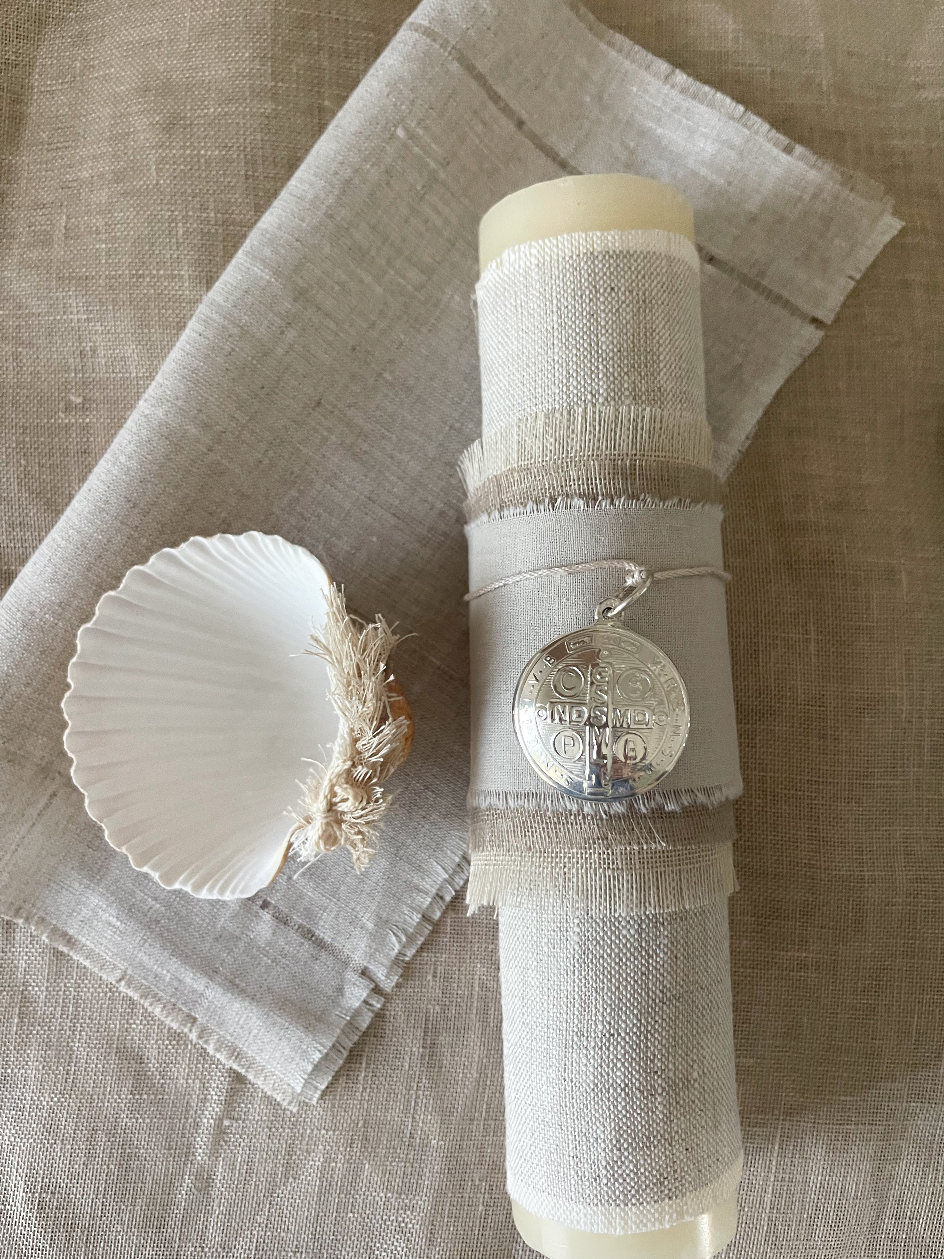 Kit Bautizo Lino LUX Medalla San Benito