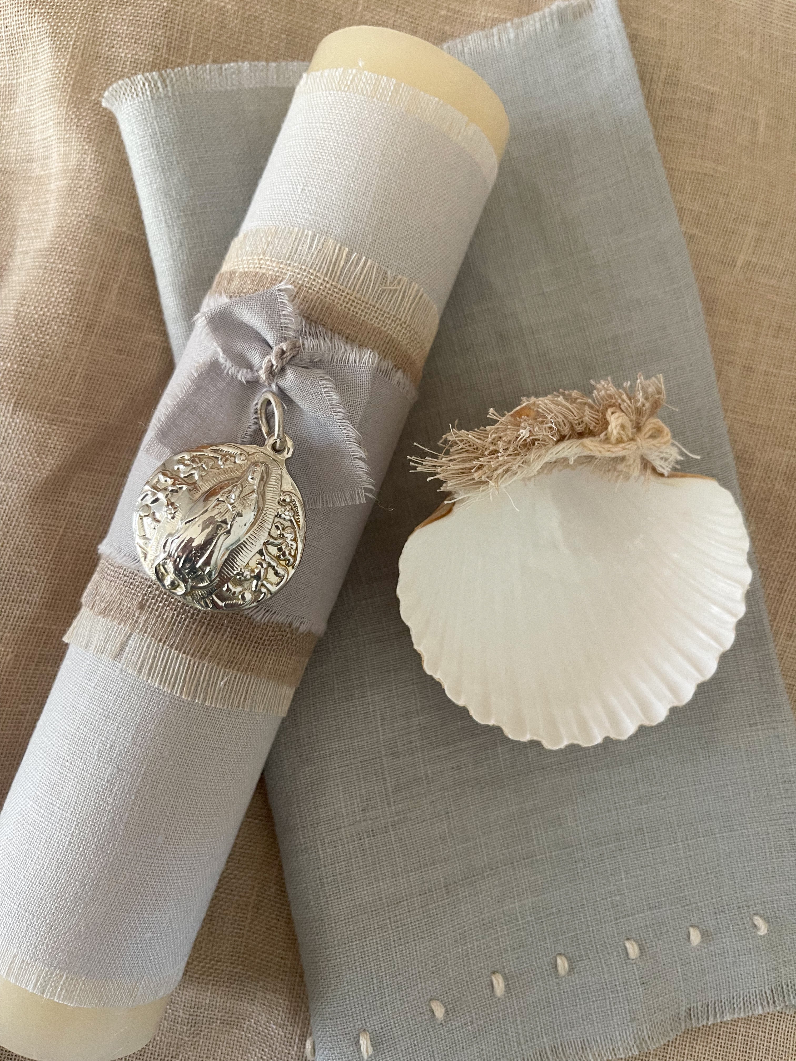 Kit Bautizo Lino LUX  Medalla Virgen Guadalupe