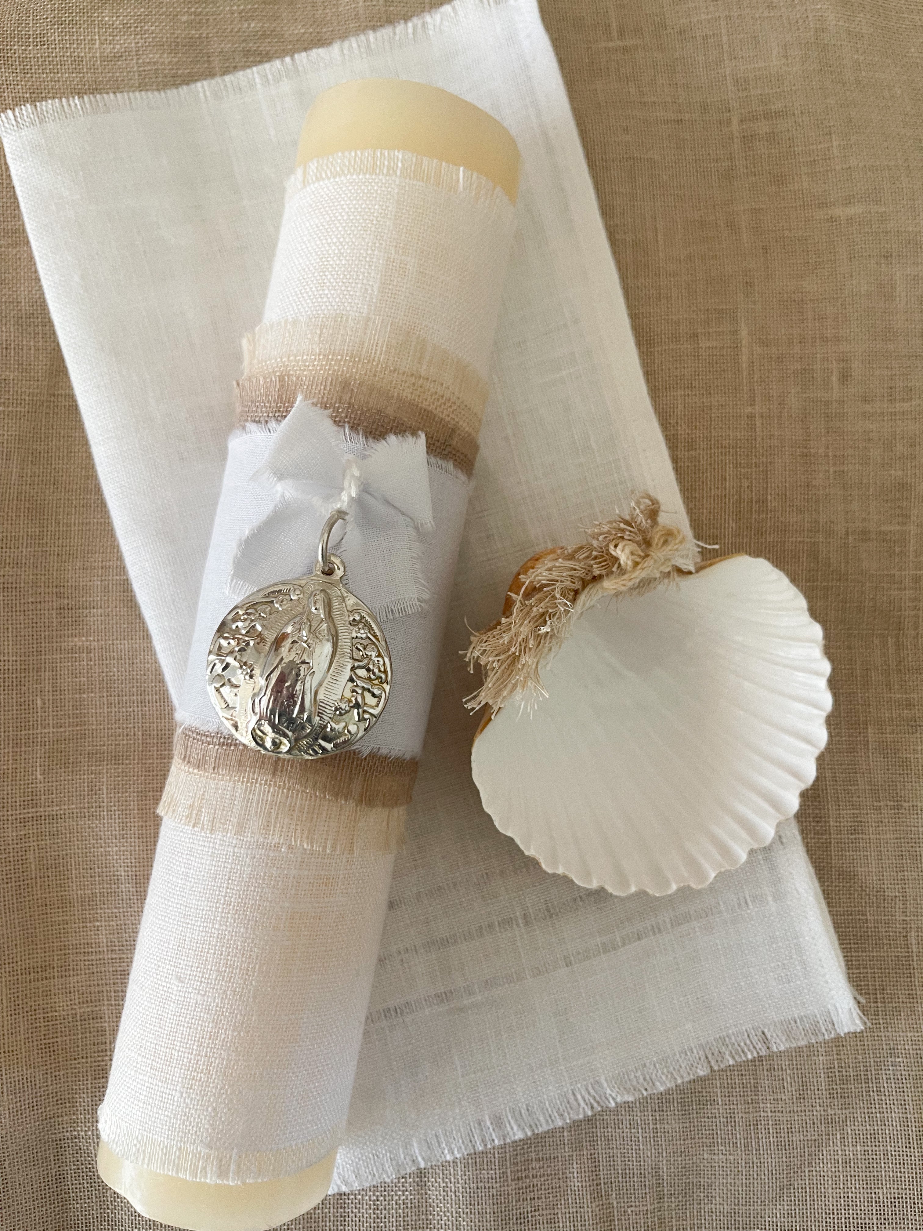 Kit Bautizo Lino LUX  Medalla Virgen Guadalupe