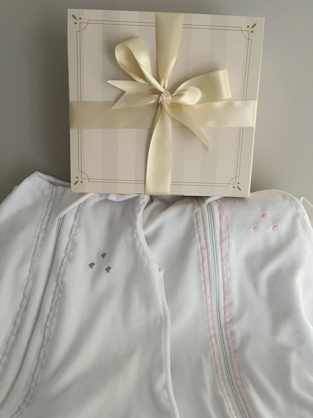 Saquitos para Dormir de Velour con Tira Bordada Española