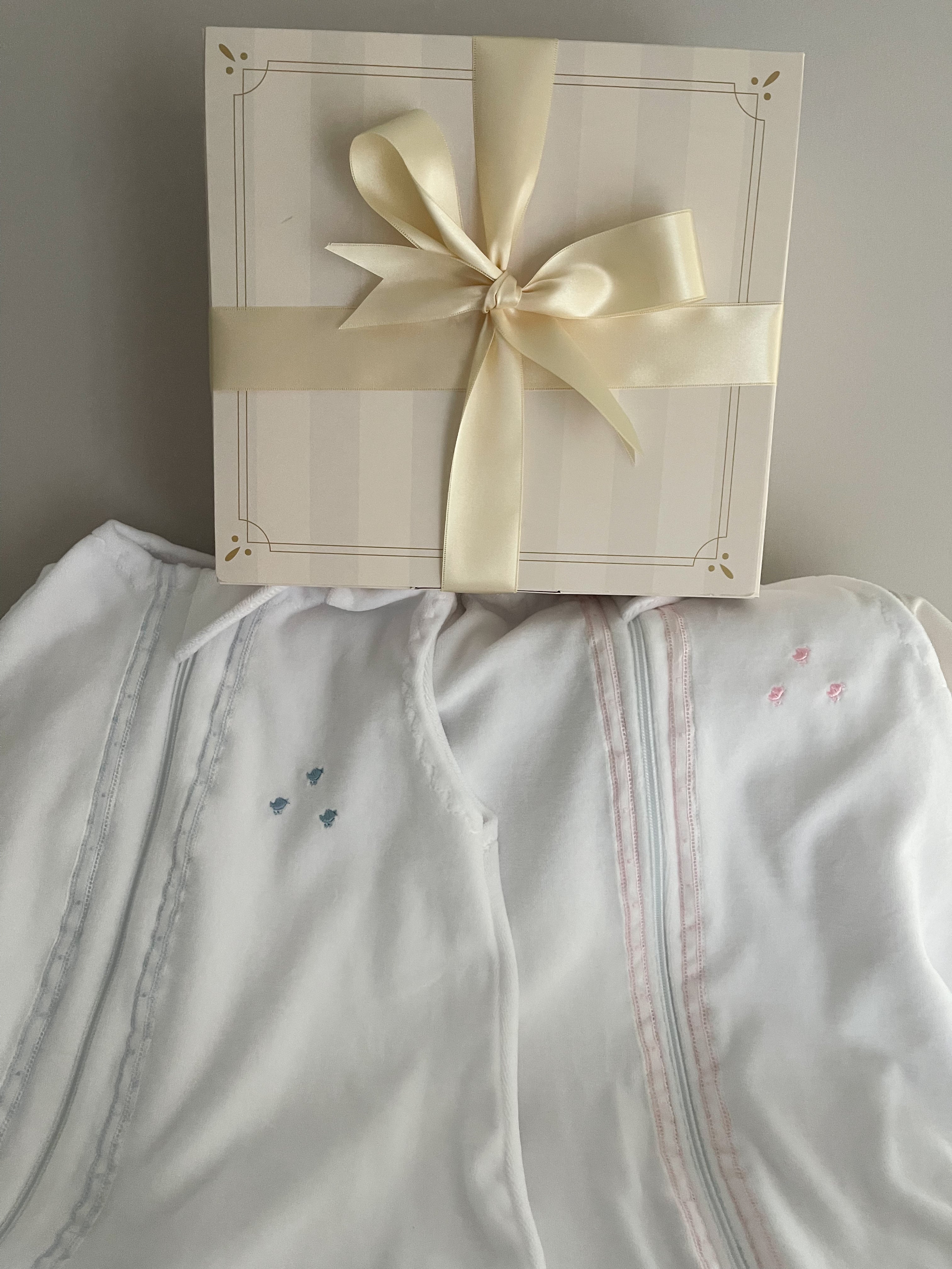 Saquitos para Dormir de Velour con Tira Bordada Española