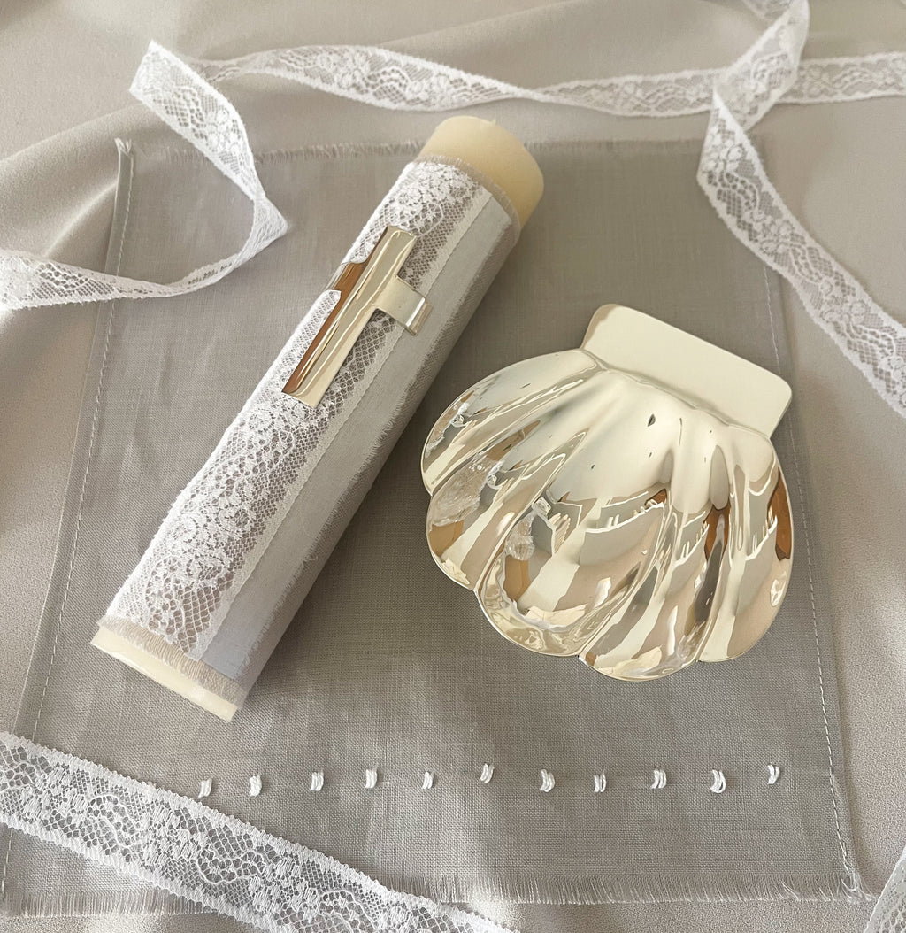 Kit Bautizo Colección Puntilla Española con placa de CRUZ en baño de Plata