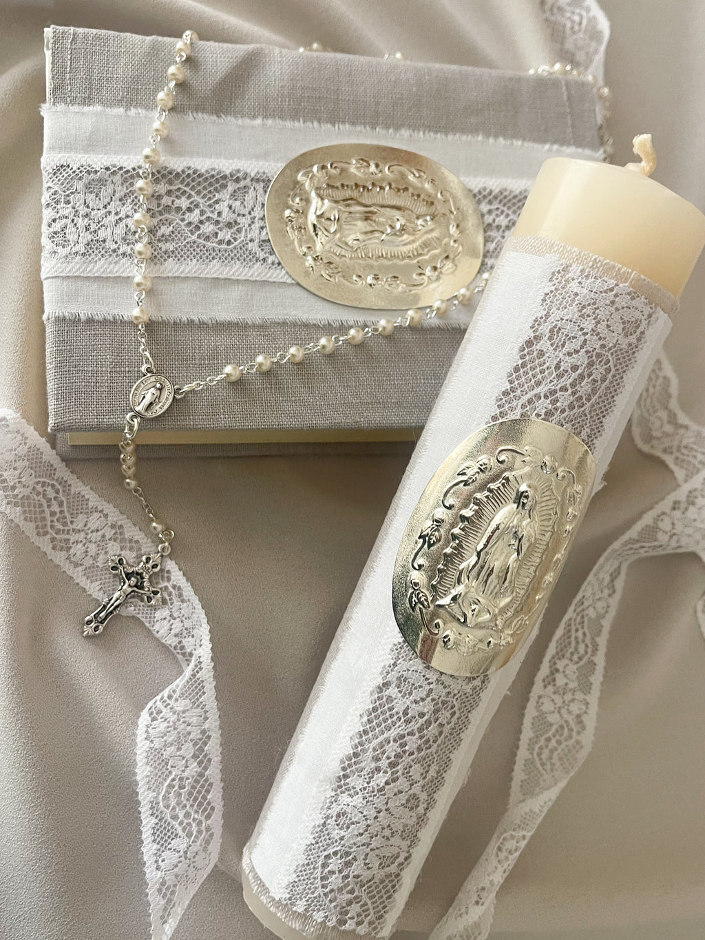 Kit Primera Comunión Colección Puntilla Española Placa Virgen de Guadalupe