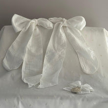 Cargar imagen en el visor de la galería, Cubre Porta Bebé Piqué Estrellitas con Muselina
