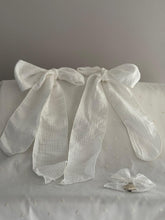 Cargar imagen en el visor de la galería, Cubre Porta Bebé Piqué Estrellitas con Muselina
