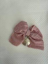 Cargar imagen en el visor de la galería, Cubre Porta Bebé  Piqué Grueso con Muselina
