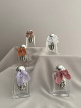 Cargar imagen en el visor de la galería, Botellitas para Agua Bendita de la Virgen Desata Nudos
